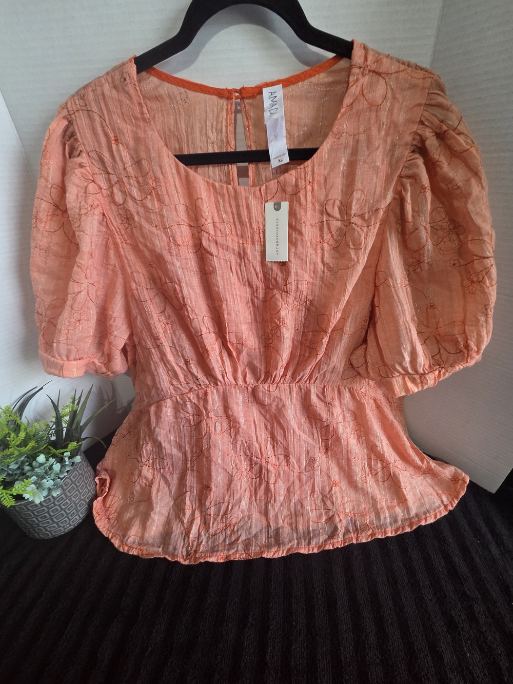 By Anthropologie Coral Floral Puff-Sleeve Peplum Blouse. Size XL (NWT)